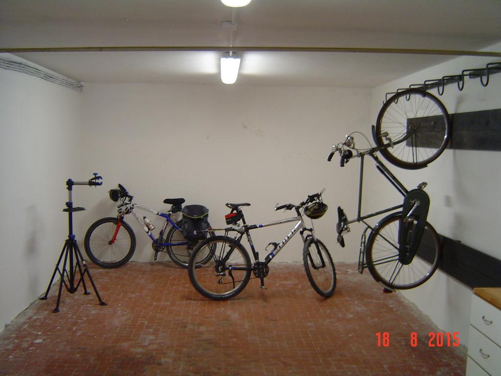 Irene Apartment Pistoia Room photo